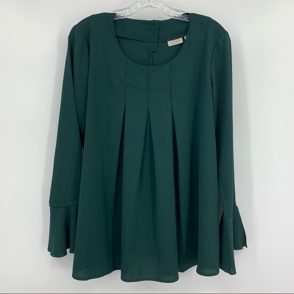 LOGO Lori Goldstein Bell Sleeve Blouse Green Size 6